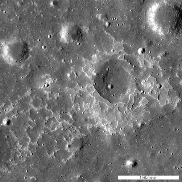 Uno de los parches irregulares de la Luna - NASA, GSFC, Arizona State University