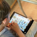 Los padres creen que el uso de la tecnología en las aulas mejora el futuro de sus hijos