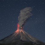 Volcán de Colima en noche estrellada- Tapirofoto