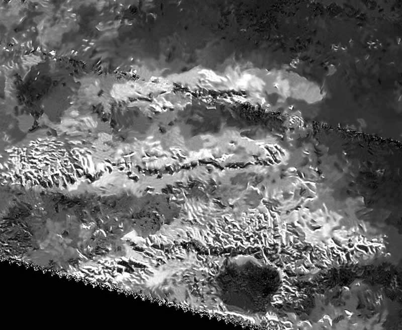 Crestas montañosas Mithrim Montes, en Titán- NASA/JPL-Caltech/ASI
