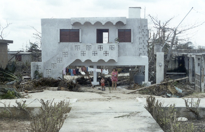 Palafitos que resisten huracanes y durán 100 años