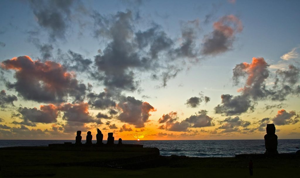 Estatuas moai en la Isla de Pascua- Dr Valentí Rull