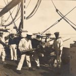 Marinos preparando los cañones contra el puerto de Veracruz en la invasión de 1914- Hugo Brehme, INAH, SINAFO, FN México
