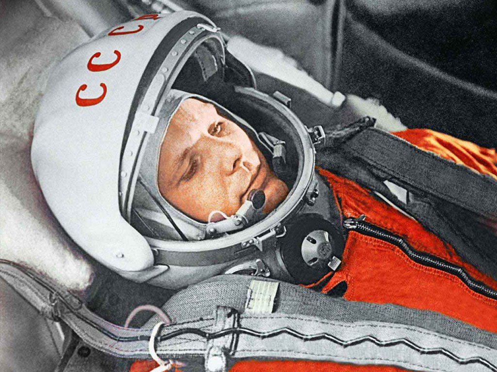 Yuri Gagarin en su traje espacial