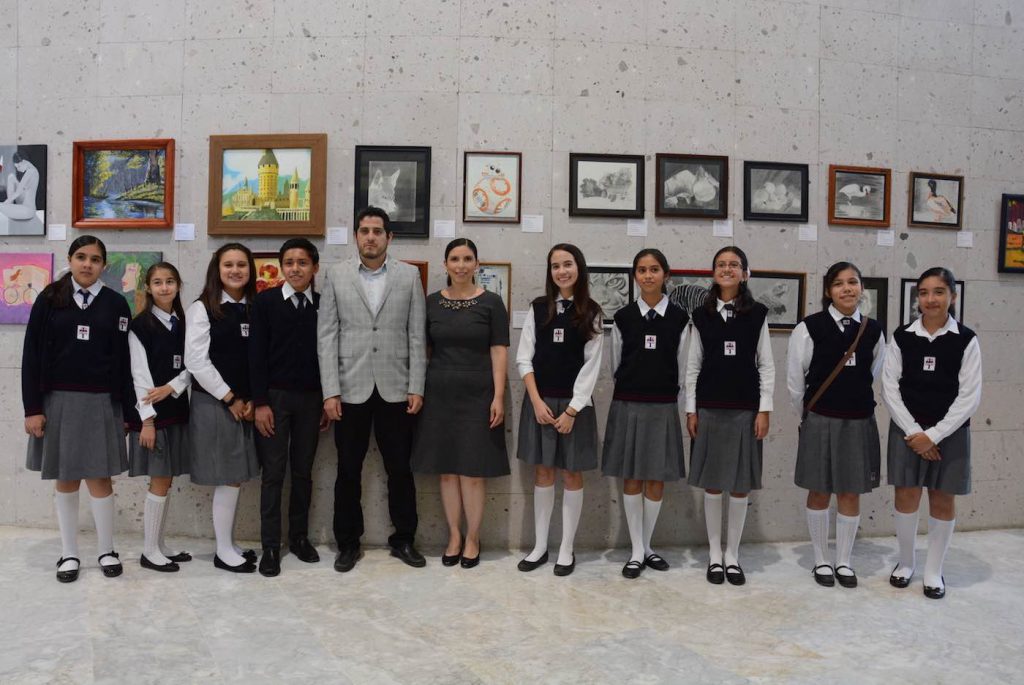 Exponen muestra pictórica alumnos del Instituto Francisco Xavier Alegre en el Congreso de Veracruz