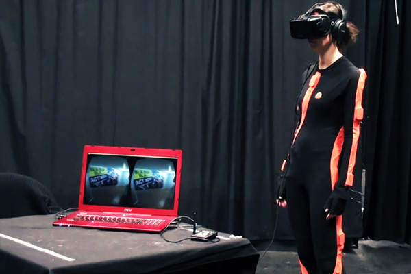Cambio de actitudes al asumir otra raza en la realidad virtual- UB