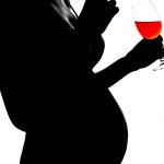 El consumo de alcohol de la madre durante el embarazo sí daña las neuronas del bebé