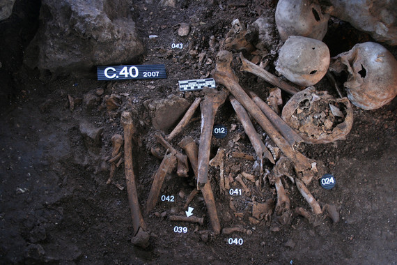 Imágenes de los restos analizados genéticamente en la Cueva de los Cuarenta en Córdoba. / Rafael M. Martínez