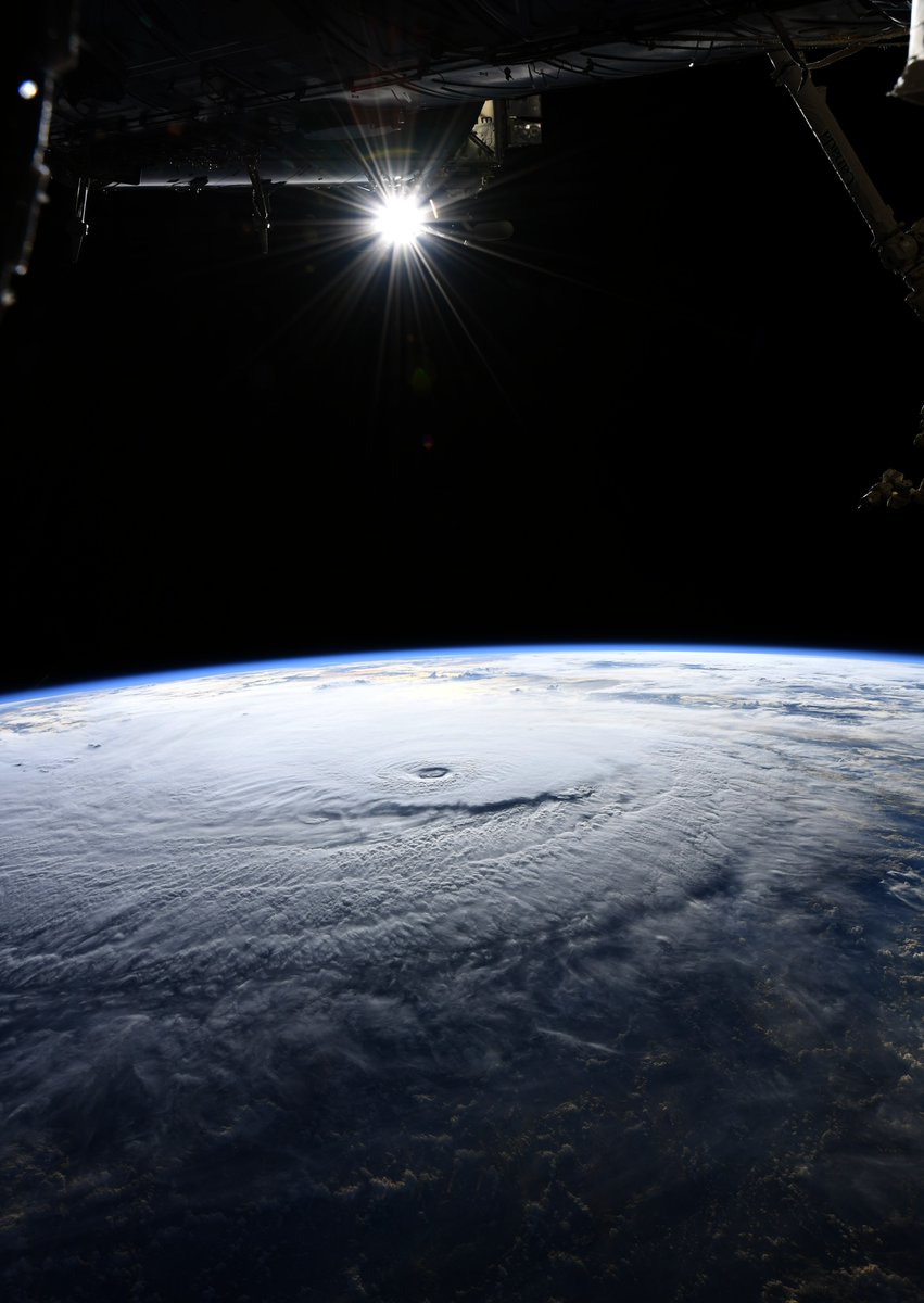 El huracán Lane, visto desde la Estación Espacial Internacional