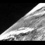 La primer fotografía de la Tierra desde el espacio, tomada el 24 de octubre de 1946