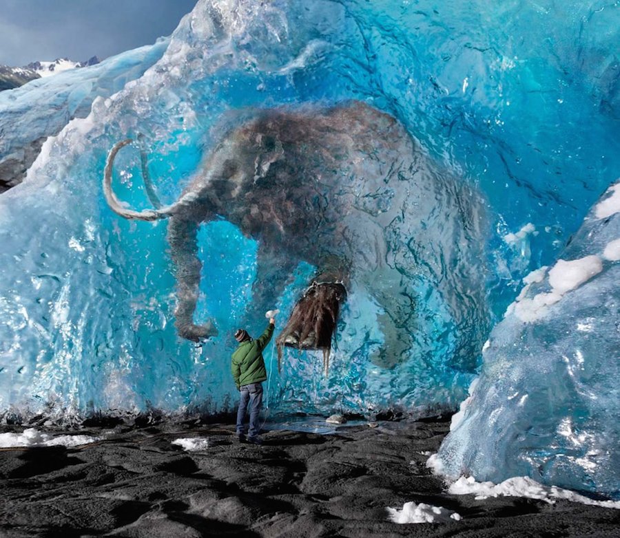 Sacando un mamut del hielo