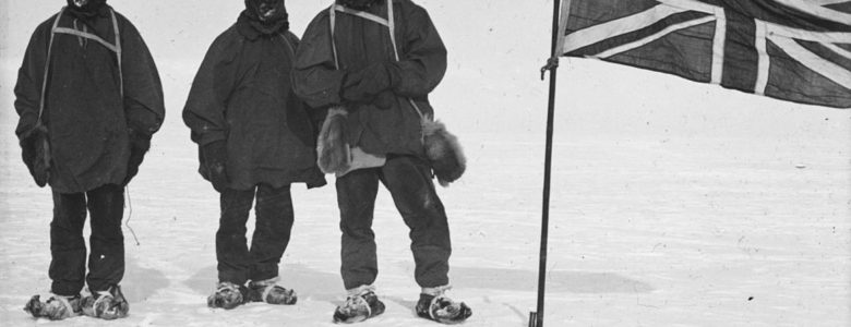 El Polo Sur magnético, alcanzado el 16 de enero de 1909 Expedición Nimrod de Ernest Shackleton al Polo Sur