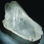 Cristalografía: Grandes formaciones naturales, piedras en el riñón, drogas sintéticas