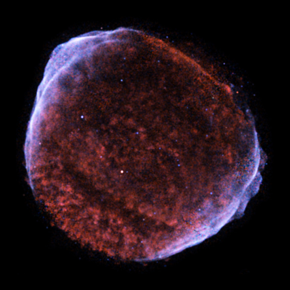 1 de mayo de 1006. Un resplandor ilumina la noche: La Supernova 1006 hizo explosión, la más brillante registrada