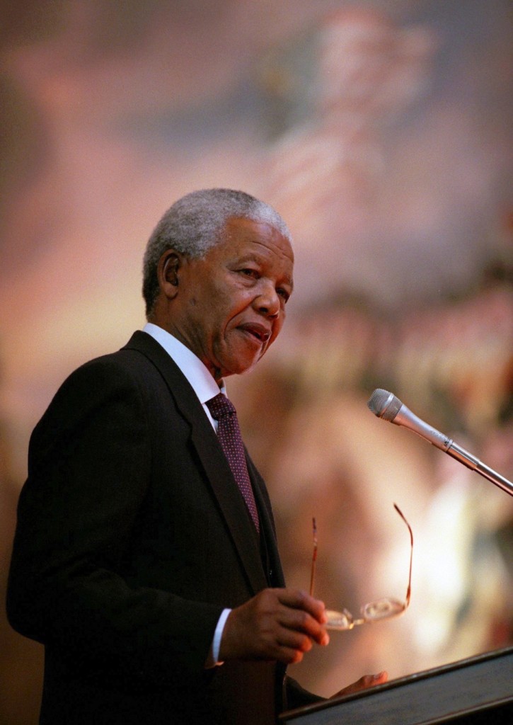 Nelson Mandela, 23 de septiembre de 1998, en el Capitolio, Washington, EEUU- Xinhua/Chuck Kennedy/MCT/ZUMAPRESS (archivo)