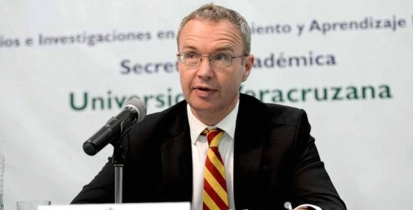 Ciencias sociales, más cercanas a la filosofía que a la física: Richter