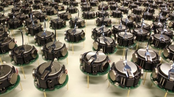 Mil microrrobots que se autoensamblan de diversas formas (VIDEO)