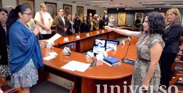 La rectora Sara Ladrón de Guevara tomó protesta a Shantal Meseguer como nueva directora de la UVI