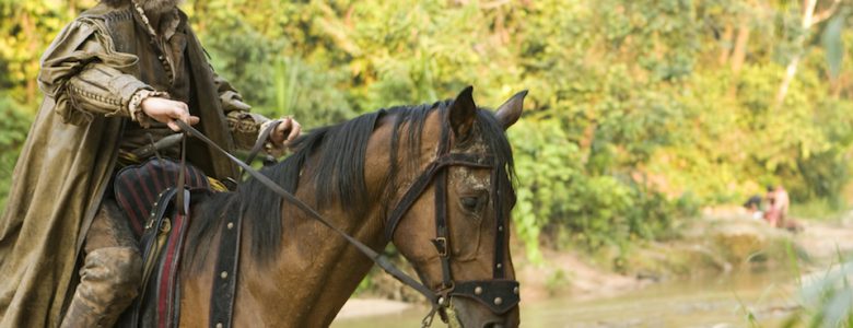 Los caballos regresan a América después de extinguirse 11,000 años atrás: 8 de diciembre de 1493 Cristóbal Colón a caballo- fotograma de También la lluvia