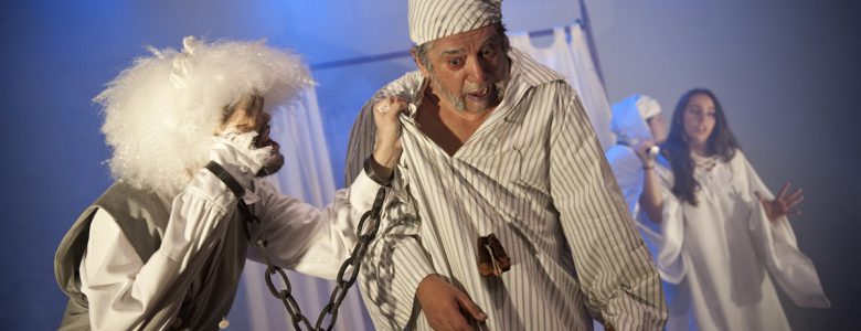 "Un cuento de Navidad": De cuando el primer fantasma se le aparece a Scrooge Cuento de Navidad, el Fantasma de las Navidades pasadas