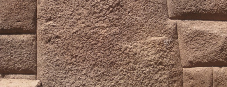 Descubren una piedra inca de 13 ángulos en el sitio arqueológico Inkawasi Descubren una piedra inca de 13 ángulos en el sitio arqueológico Inkawasi