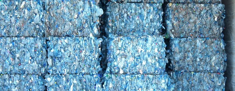 Logran emprendedores utilizar botellas de PET para fabricar papel mineral Logran emprendedores utilizar botellas de PET para fabricar papel mineral