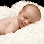 Dormir la siesta consolida el aprendizaje de los bebés