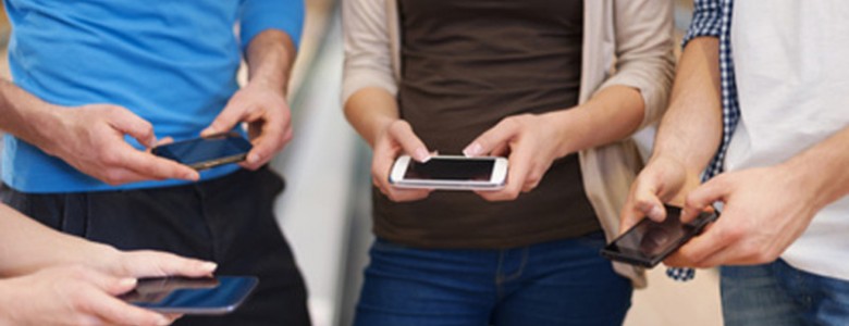 Los españoles, los más adictos al smartphone en Europa.