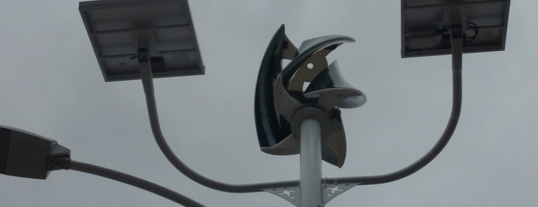 Alumbrado público con energía solar y eólica.