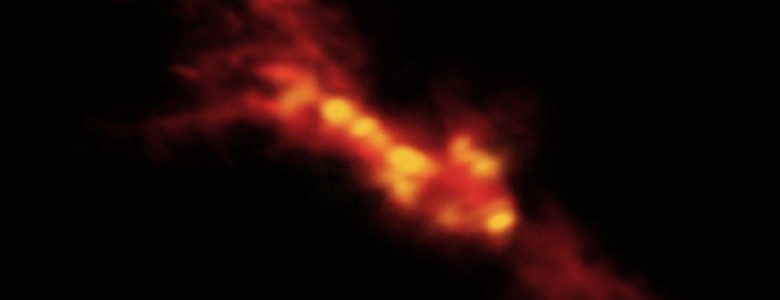 Observan superincubadoras estelares en el corazón de la galaxia del Escultor