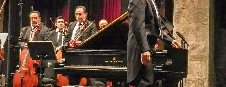 El pianista xalapeño Antonio Manzo