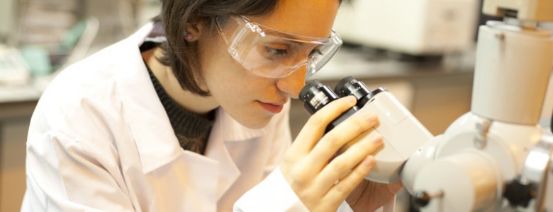 Publicar en una revista es un 40% más probable para las mujeres