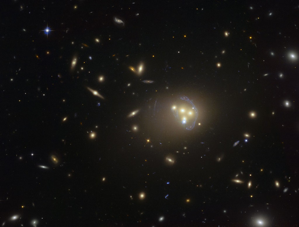 ¿Primeros signos de interacción de la materia oscura consigo misma?
