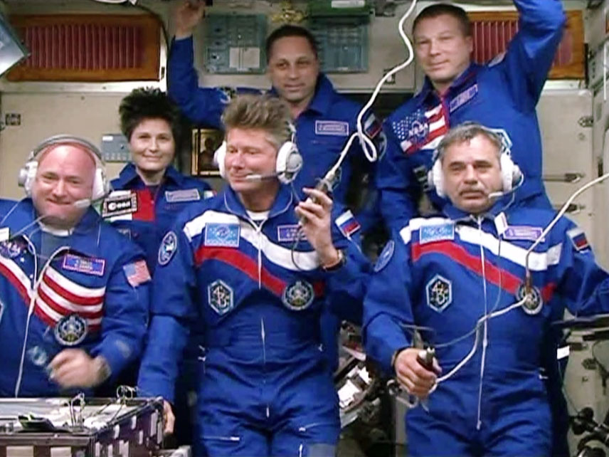 La Expedición 43 completa a bordo de la ISS- NASA
