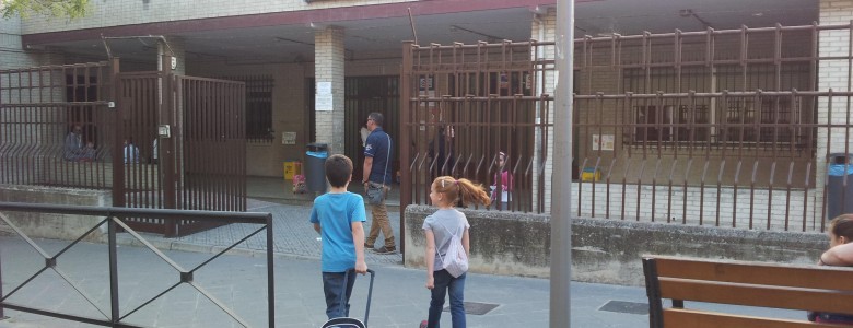 Un estudio analiza la distancia que los niños están dispuestos a andar para ir al colegio y cómo ésta aumenta con la edad