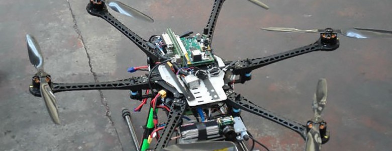 Científico mexicano creó drones que vuelan de manera autónoma y aprenden nuevas rutas