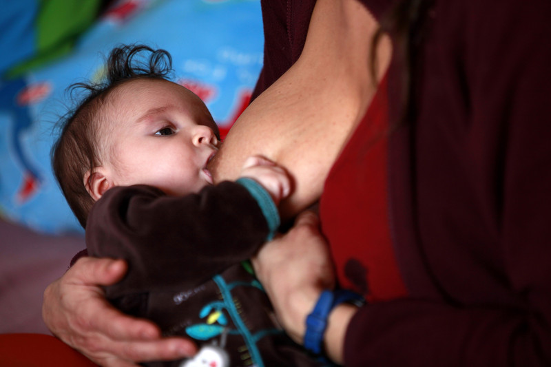 La lactancia materna puede disminuir el riesgo de sufrir leucemia infantil