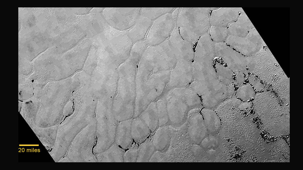 Llanuras heladas en el "corazón" de Plutón