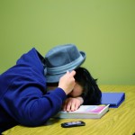 El sueño irregular perjudica el rendimiento académico de los adolescentes