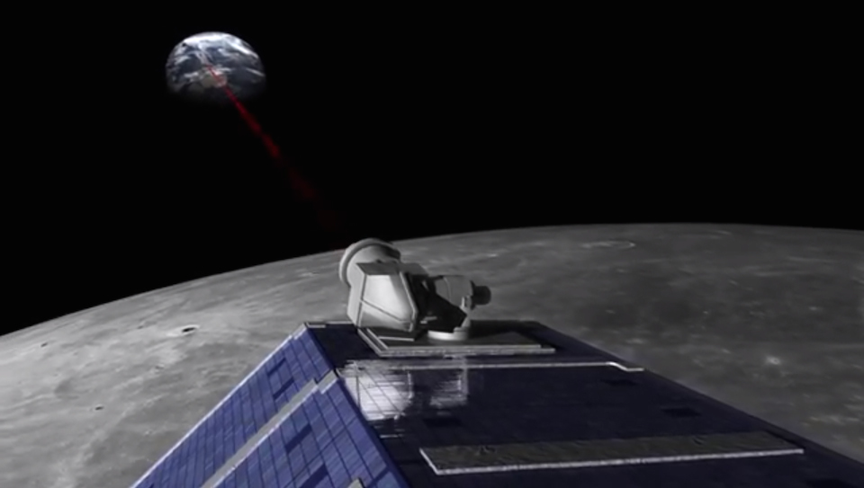 LADEE enviando datos vÍa láser desde la Luna- NASA