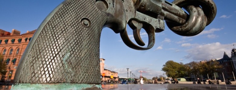 No violencia, escultura original de Karl Fredrik Reutersward