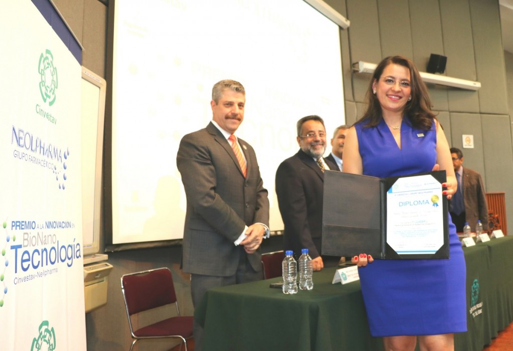 Andrea de Vizcaya, ganadora del Premio a la Innovación en Bionanotecnología Cinvestav-Neolpharma 2015