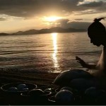 «#WaterIs Our Earth» composición musical de Aki-Ra, músico japonés, a la salida del Sol