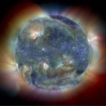 La intrincada atmósfera del Sol, en una imagen ultravioleta