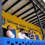 UV, única institución que recibe tesis en idiomas étnicos