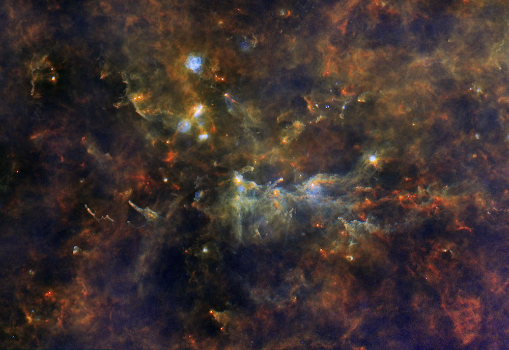 El pequeño zorro y las estrellas gigantes de Vulpécula- ESA, Herschel PACS, SPIRE, Hi-GAL Project