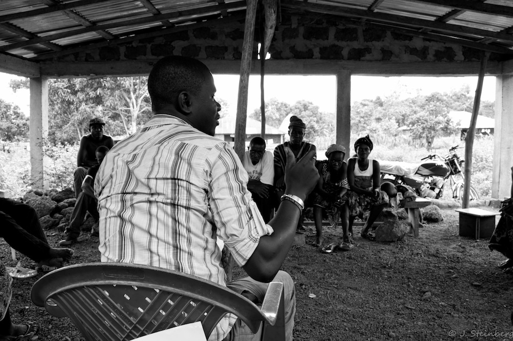 El programa Fambul Tok puso cara a cara a víctimas y verdugos de la guerra civil en Sierra Leona- Foto Jeffrey Steinberg