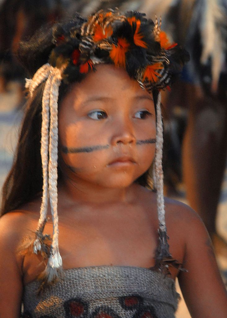 Niña de la etnia Terena, de la Amazonia de Brasil- Valter Campanato, Agencia Brasil