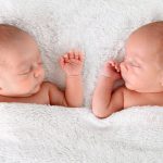 Los partos de gemelos deben adelantarse a la semana 37