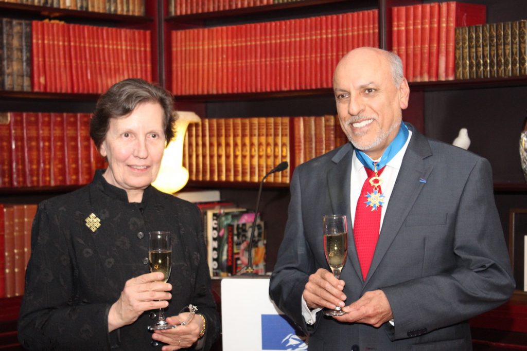 La embajadora de Francia en México, Maryse Bossière y Enrique Cabrero Mendoza- Emiliano Cassani